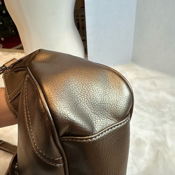 Croft and barrow bronze shoulder bag - Picture 3 of 11